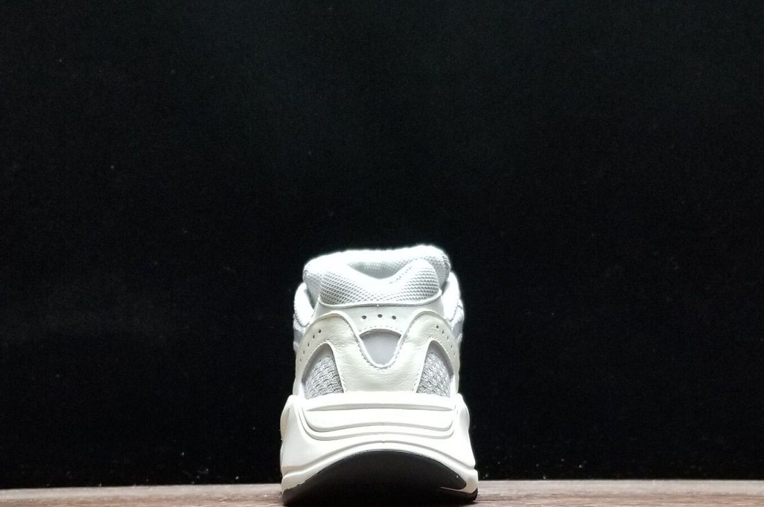 Yeezy 700 V2 Static Rep 1:1 Shoes for Sale (4)